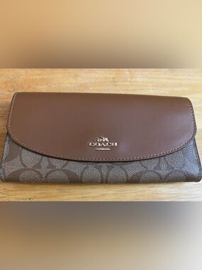 New Coach F54022
Signature Slim Envelope Wallet
